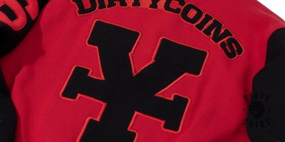 DICO RED VARSITY JACKET: NGÔN NGỮ MỚI CỦA THỂ THAO HỌC ĐƯỜNG